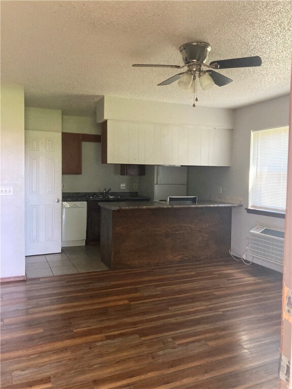 203 S Baggett St unit 9, Prairie Grove, AR 72753 - photo 4