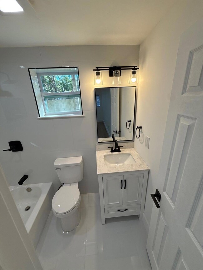 1282 NW 35th St unit 4, Miami, FL 33142 - photo 6