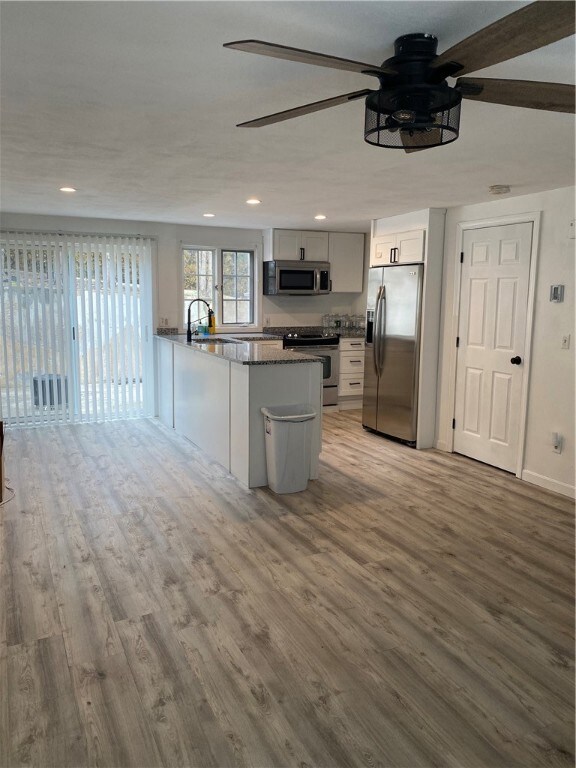 3 Annanias Ave unit B (left), Westerly, RI 02891 - photo 4