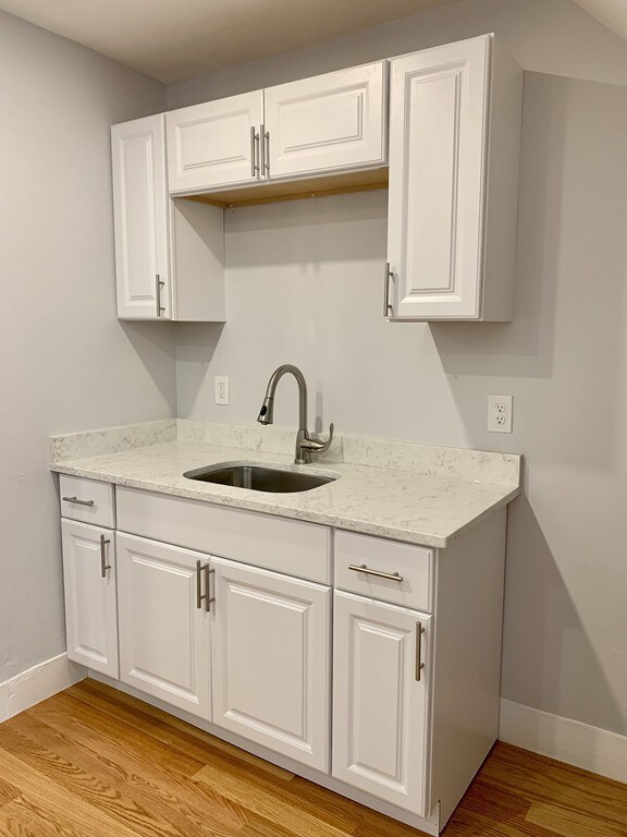 21 W Green St unit 3, Lynn, MA 01902 - photo 4