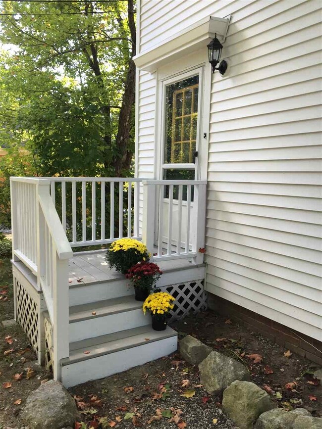 65 Forest St, Sanbornville, NH 03872 - photo 2