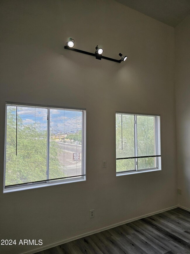 1101 W Apache St unit B, Phoenix, AZ 85007 - photo 6