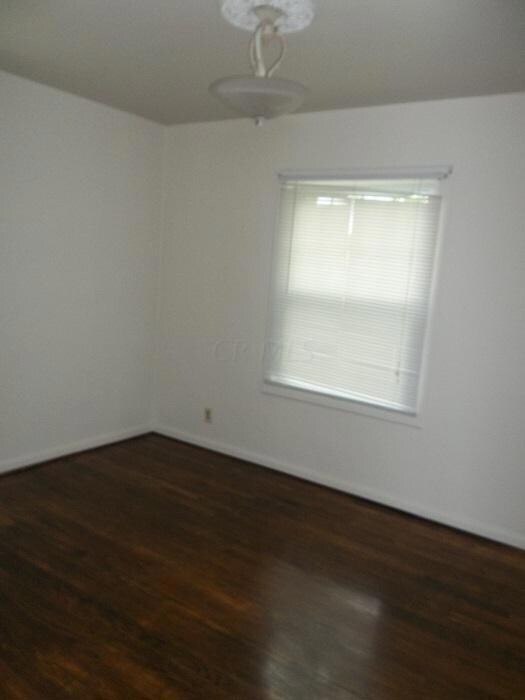 441 E Royal Forest Blvd, Columbus, OH 43214 - photo 4