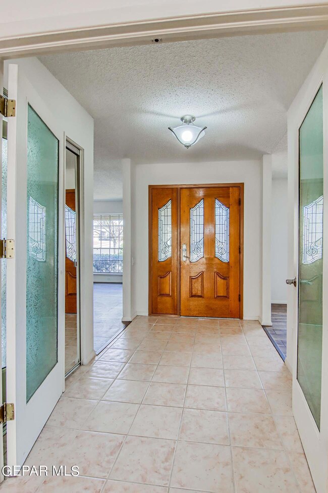 10500 Tomwood Ave, El Paso, TX 79925 - photo 7