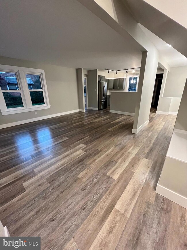 1035 Commonwealth Blvd, Reading, PA 19607 - photo 4