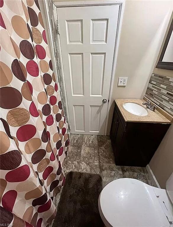 Lower unit bathroom