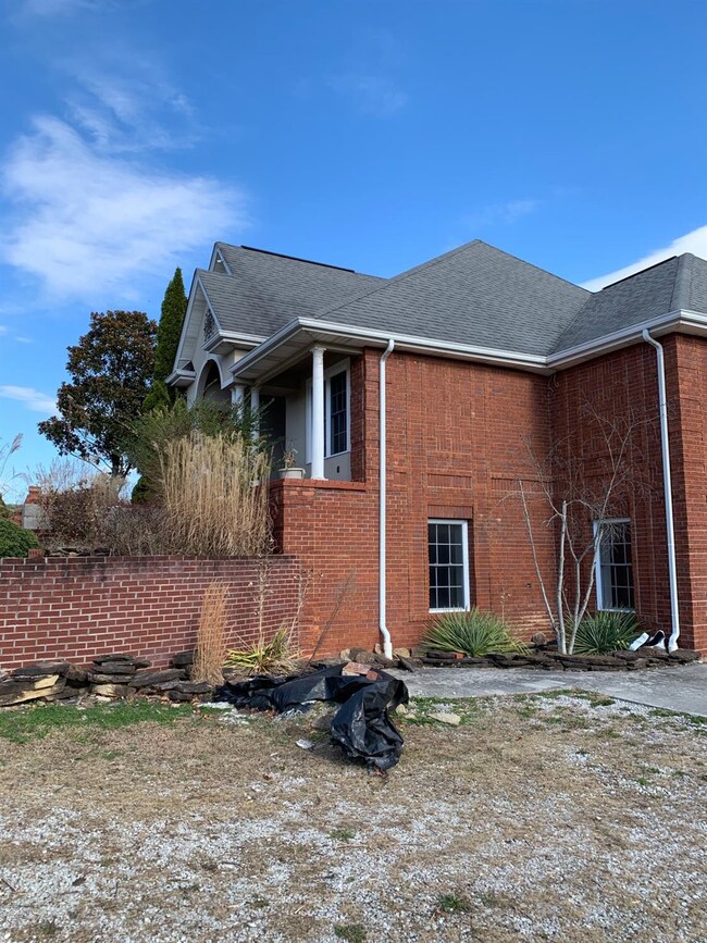 5690 W Laurel Rd, London, KY 40741 - photo 3