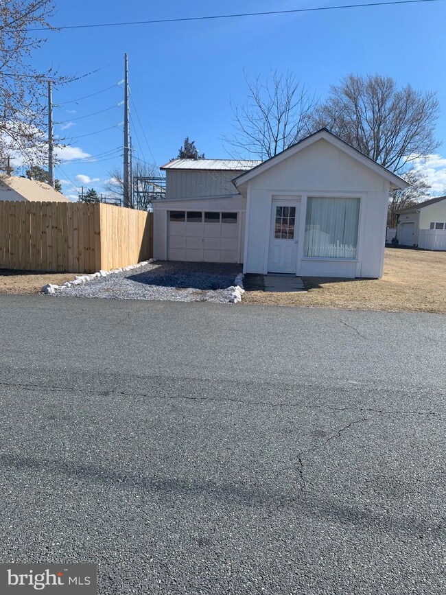 308 Boundary Ave, Cambridge, MD 21613 - photo 3