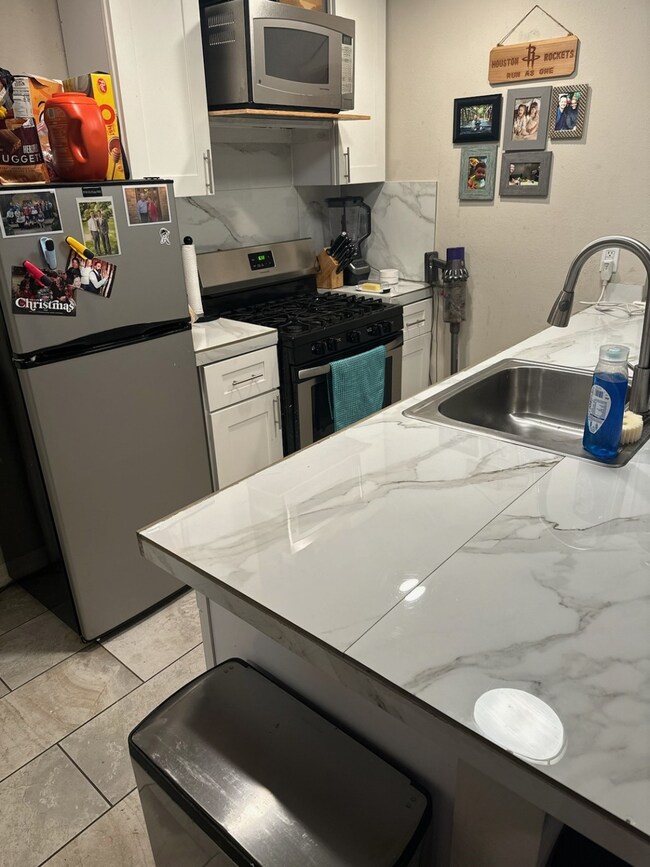 511 Gale St unit B, Houston, TX 77009 - photo 4