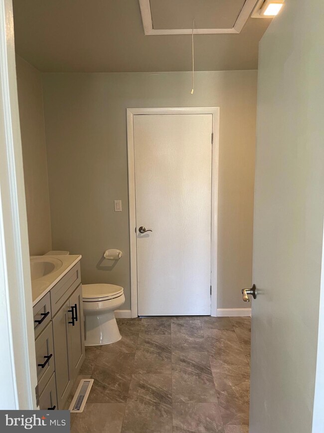 10 Hedgewood Ave, Ronks, PA 17572 - photo 5