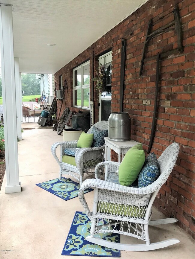 1157 Roosevelt Hwy, Waymart, PA 18472 - photo 6