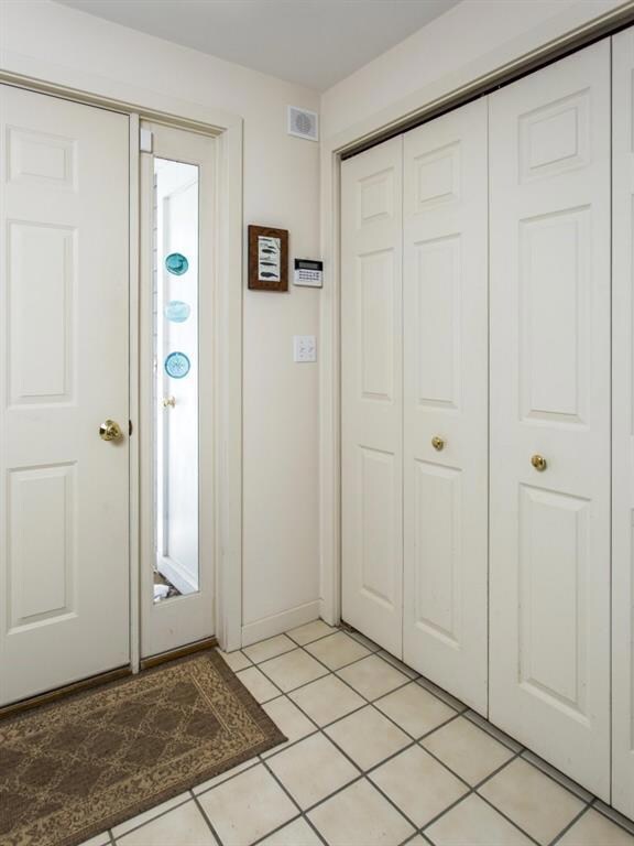 Entry coat closets