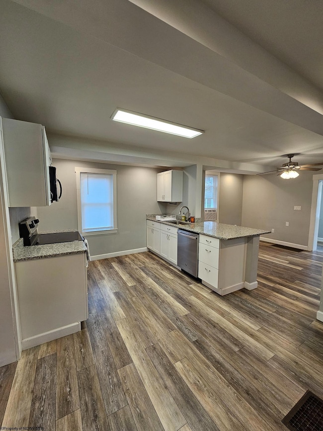 1308 Montrose St, Morgantown, WV 26505 - photo 2