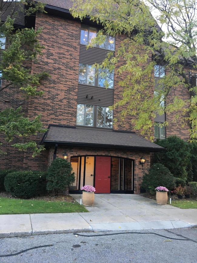 4_Condo_exterior