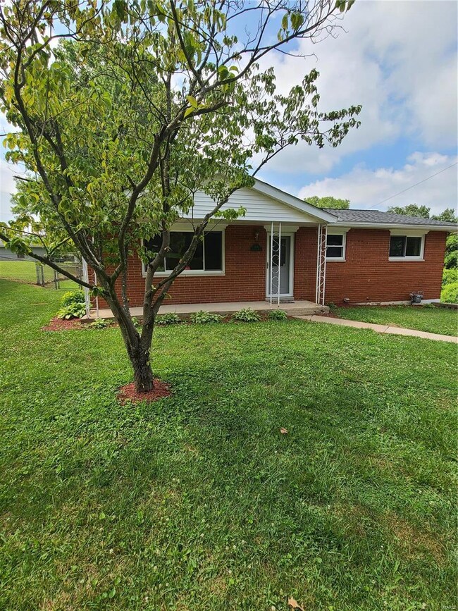 103 Creekside Dr, Collinsville, IL 62234 - photo 3