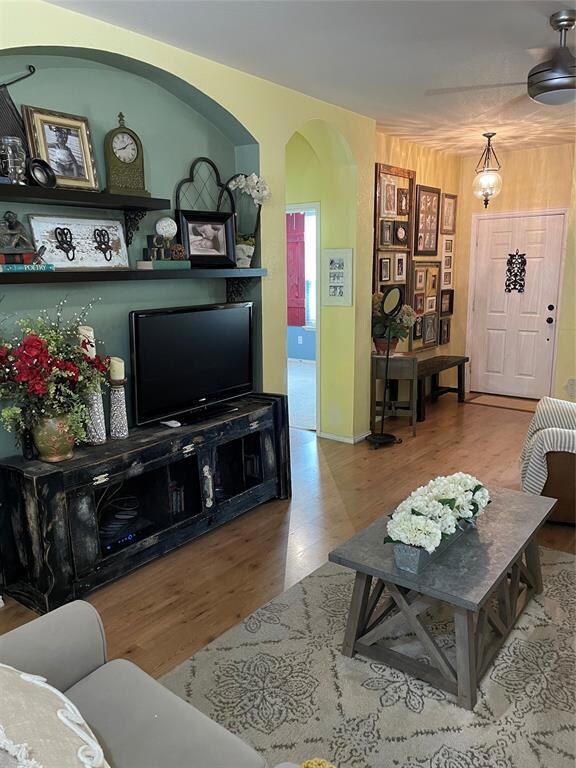 10117 Hanover Dr, Providence Village, TX 76227 - photo 2