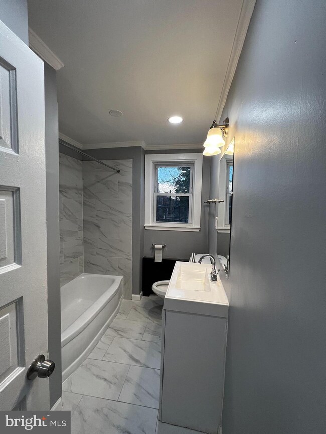 4000 Fallstaff Rd unit 1A, Baltimore, MD 21215 - photo 5