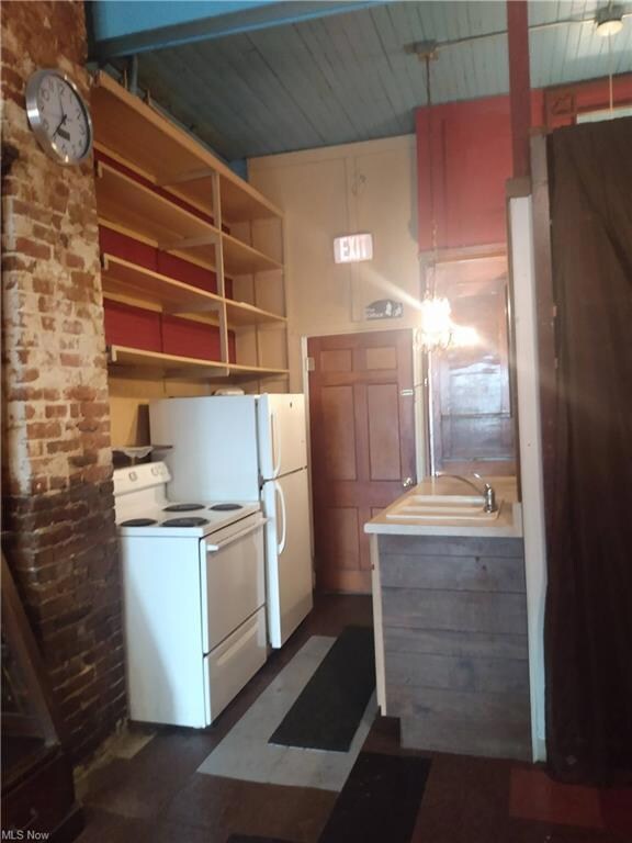 471 State St, Conneaut, OH 44030 - photo 5