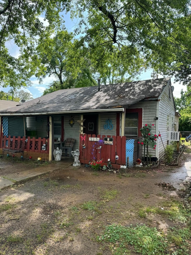 2nd View For 715 22nd St N