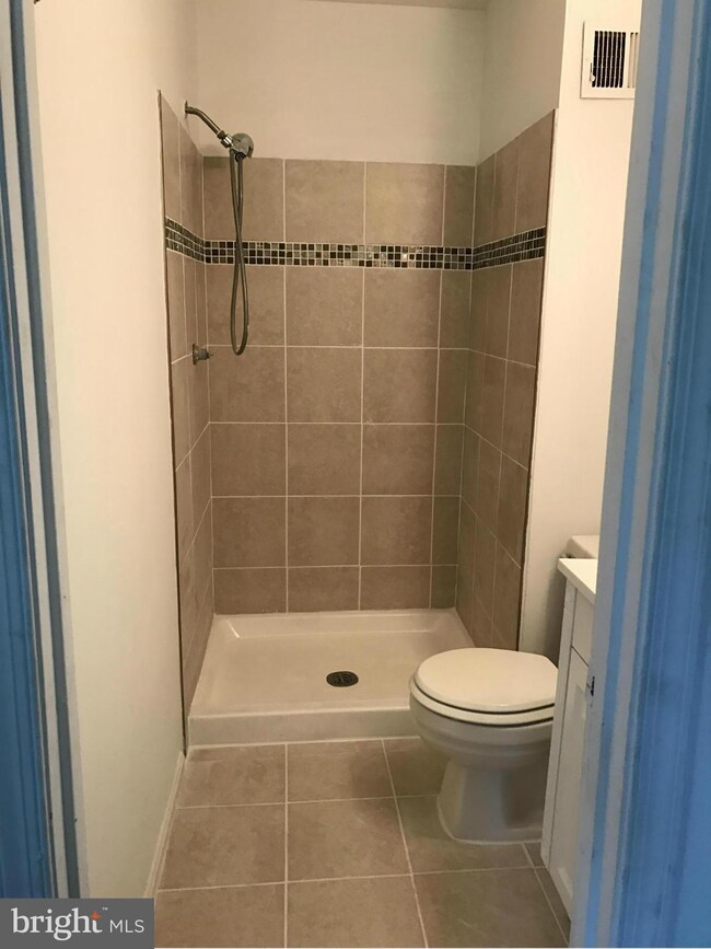 703 Avanti Place, Hyattsville, MD 20785 - photo 4