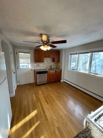 48 Richardson St unit 2, Wakefield, MA 01880 - photo 4
