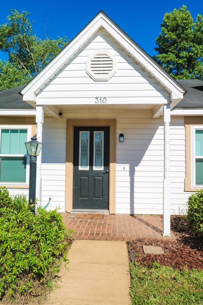 310 Chason Park Dr, Bainbridge, GA 39817 - photo 4