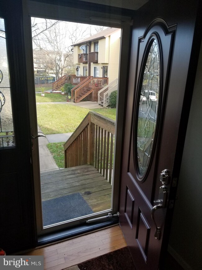 11452 Laurelwalk Dr, Laurel, MD 20708 - photo 2