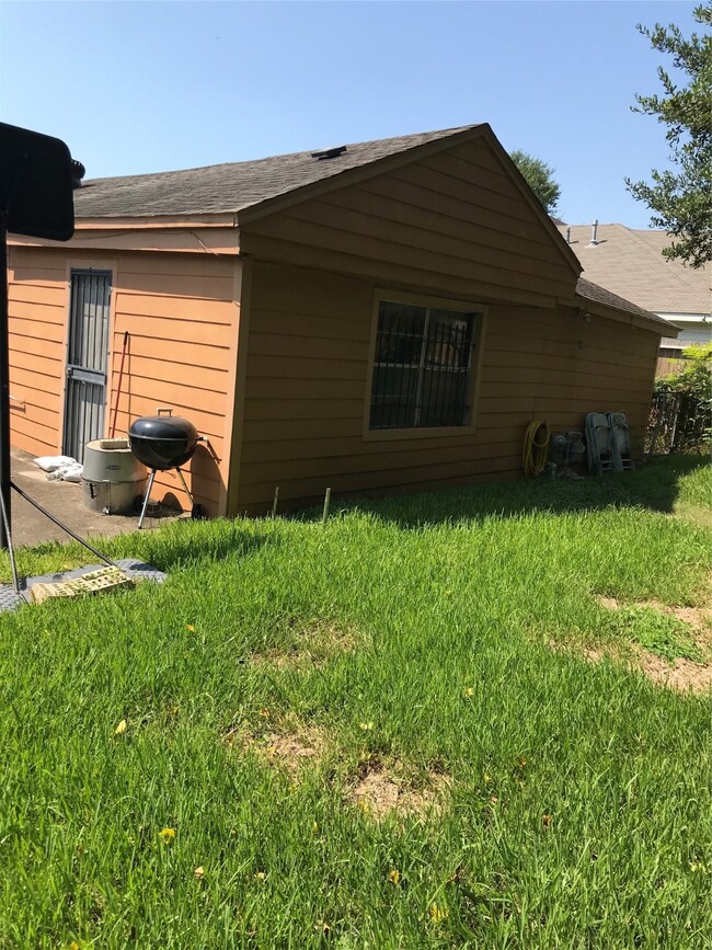 4719 Marietta Ln, Houston, TX 77021 - photo 5