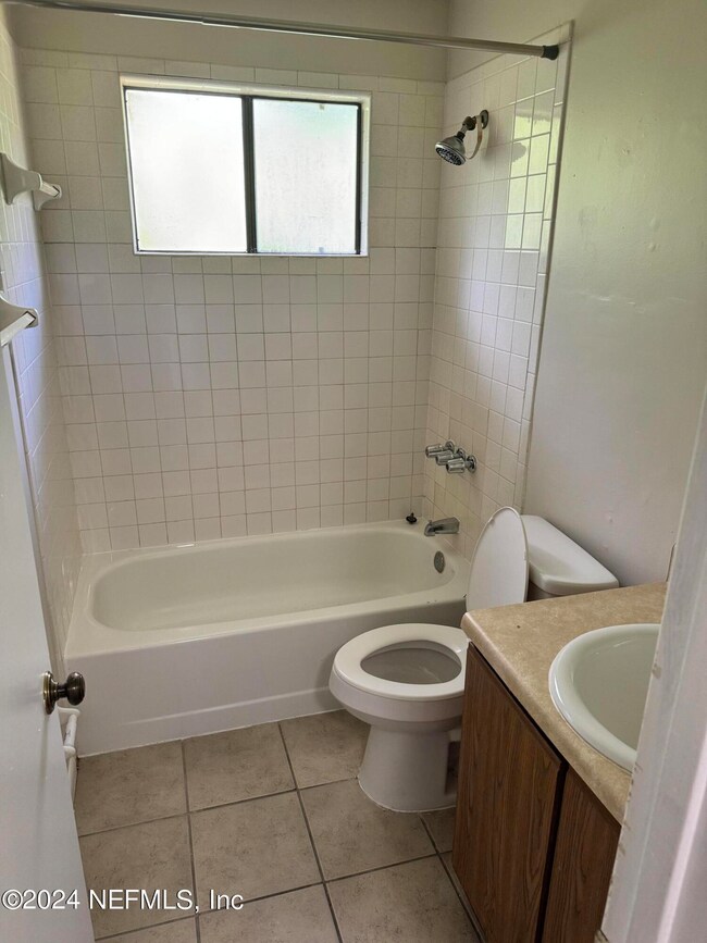 5018 Westchase Ct, Jacksonville, FL 32210 - photo 7