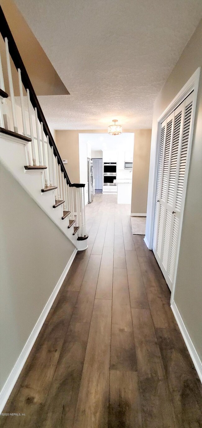 4 Foyer C