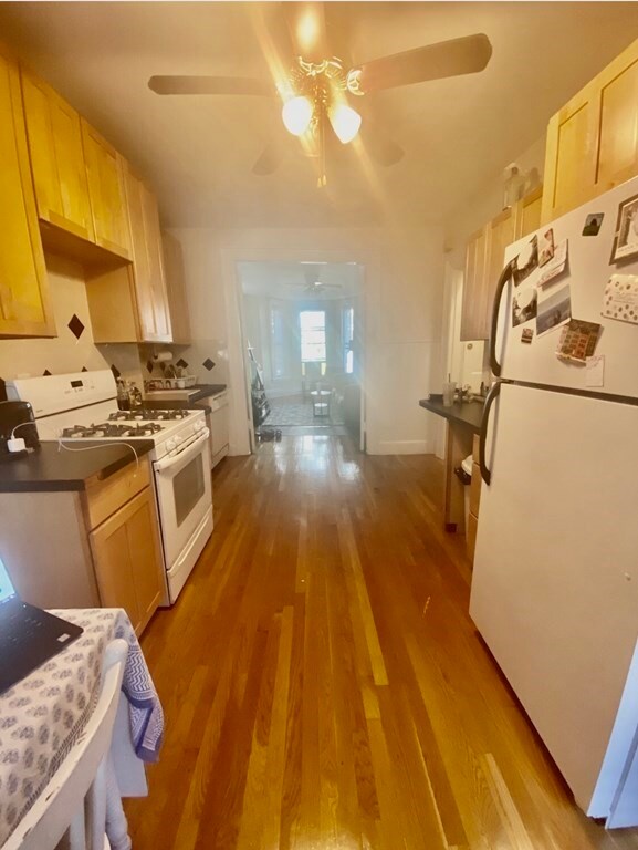 687 E 8th St unit 1, Boston, MA 02127 - photo 7