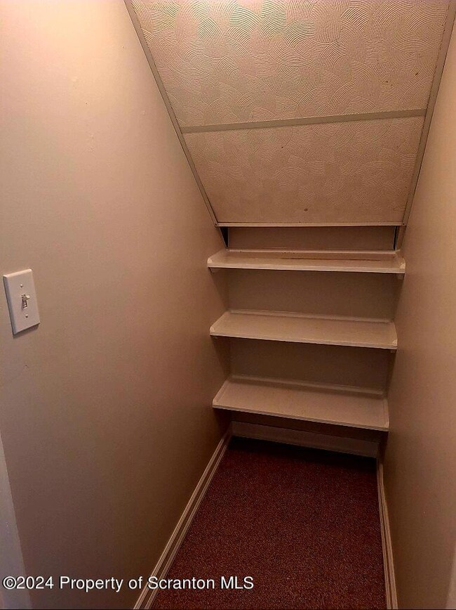 417 Bates St, Scranton, PA 18509 - photo 7