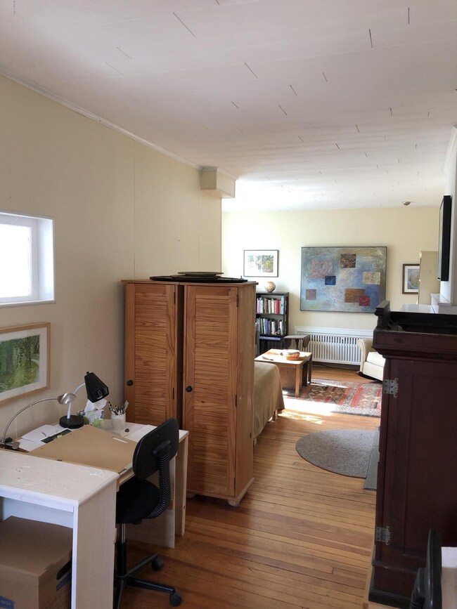 298 7th St, Milford, PA 18337 - photo 4