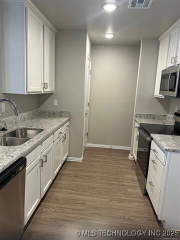 This is finishes on a similar house to see how int