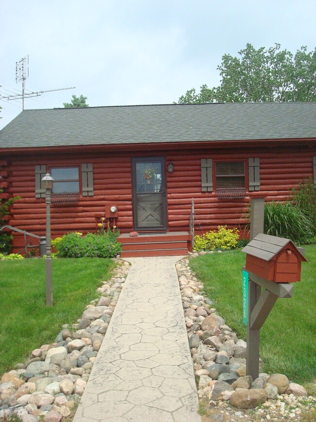 2326 Mindy Ln, Camden, MI 49232 - photo 5