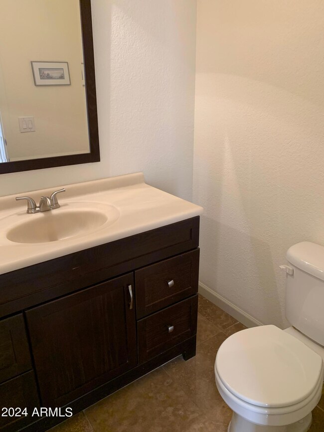 1036_half bath