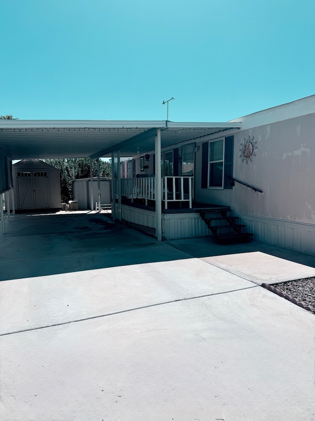 1079 S Avenue B unit 24, Yuma, AZ 85364 - photo 2