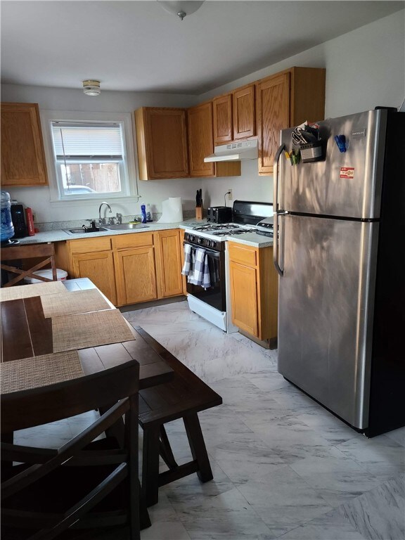 60 Olive St, Pawtucket, RI 02860 - photo 5