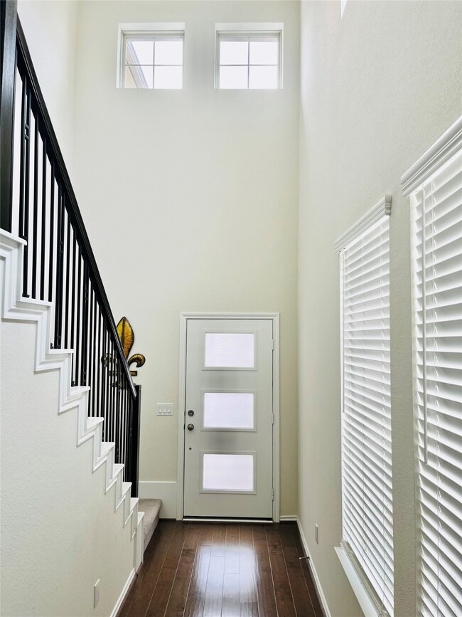 5134 Emma Frst St, Houston, TX 77018 - photo 2