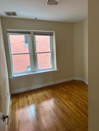 59 Endicott St unit 4, Boston, MA 02113 - photo 5