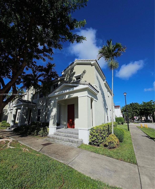 17065 SW 93rd St, Miami, FL 33196 - photo 2