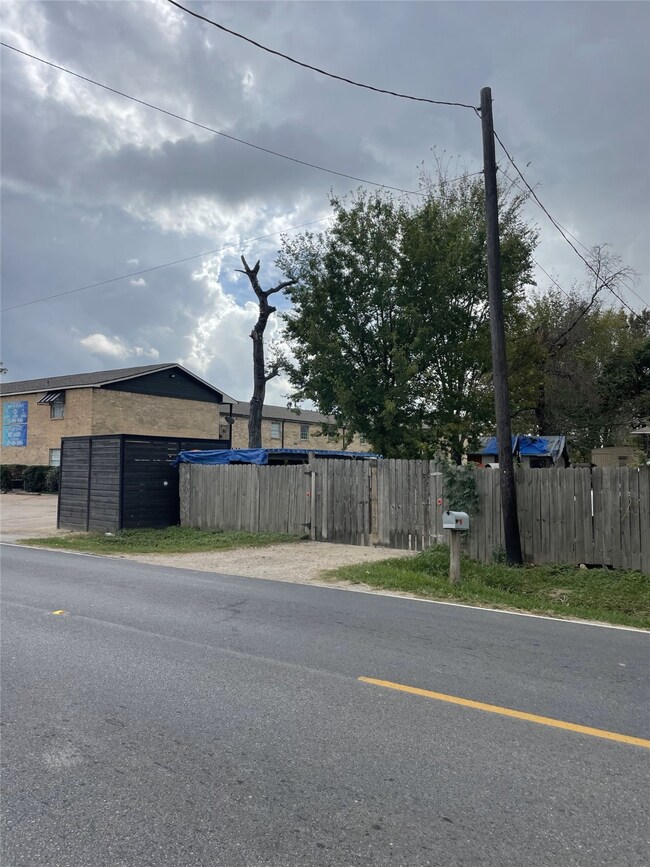 13920 Alderson St, Houston, TX 77015 - photo 3