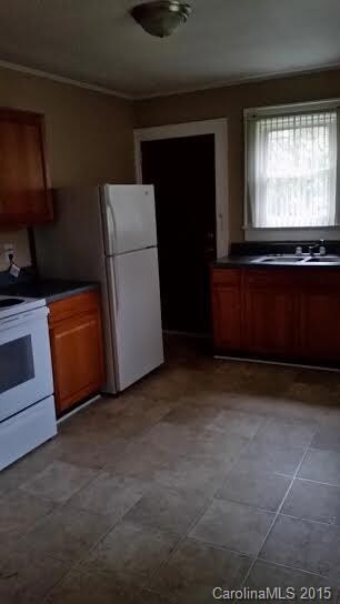 195 Hoover Ave NE, Concord, NC 28025 - photo 3