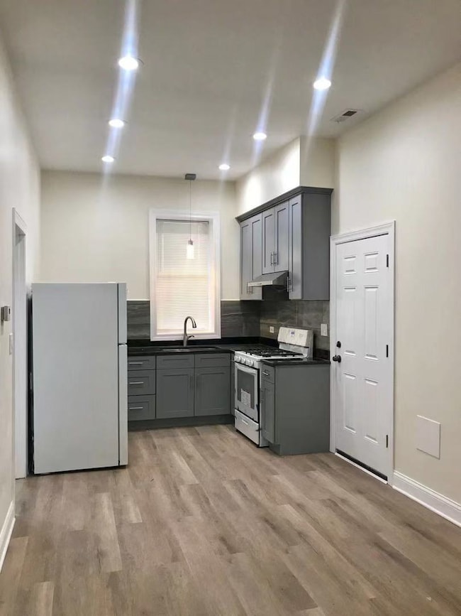 248 W 26th St, Chicago, IL 60616 - photo 4