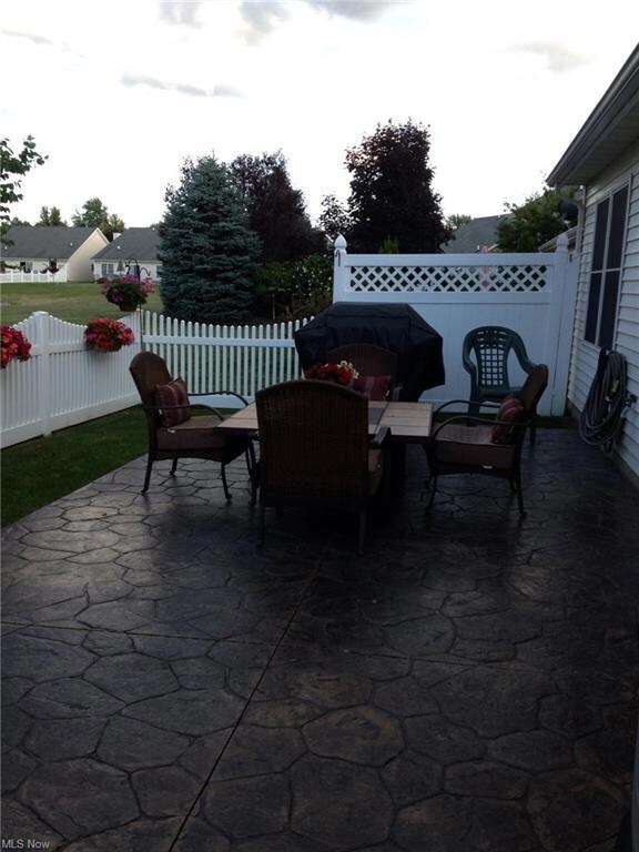 3895 Dugans Landing unit 74, Perry, OH 44081 - photo 3