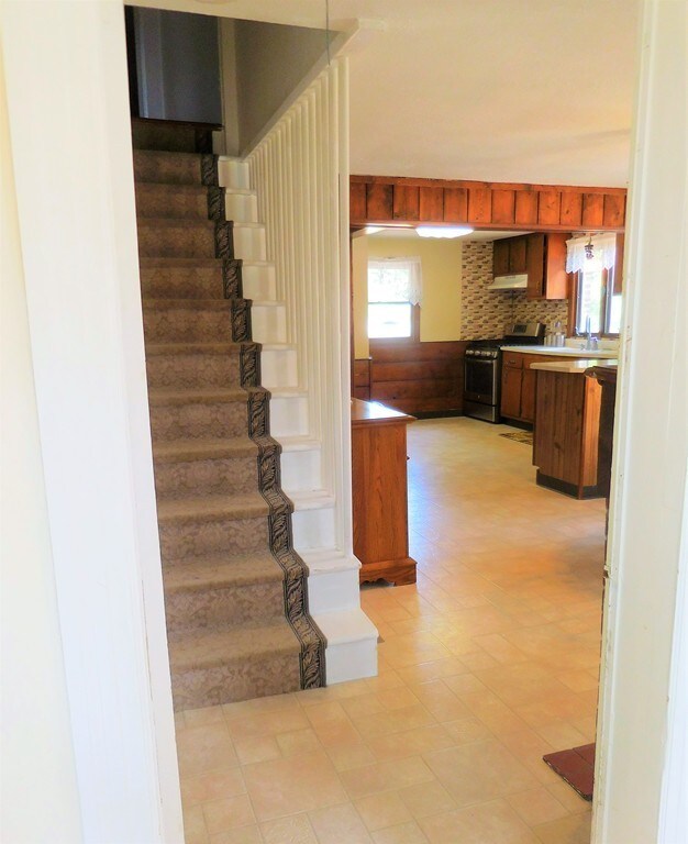 70 Hall St, Feeding Hills, MA 01030 - photo 4