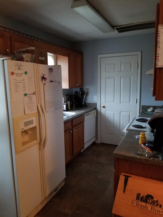 125 Lorien Cir, Shelbyville, TN 37160 - photo 3