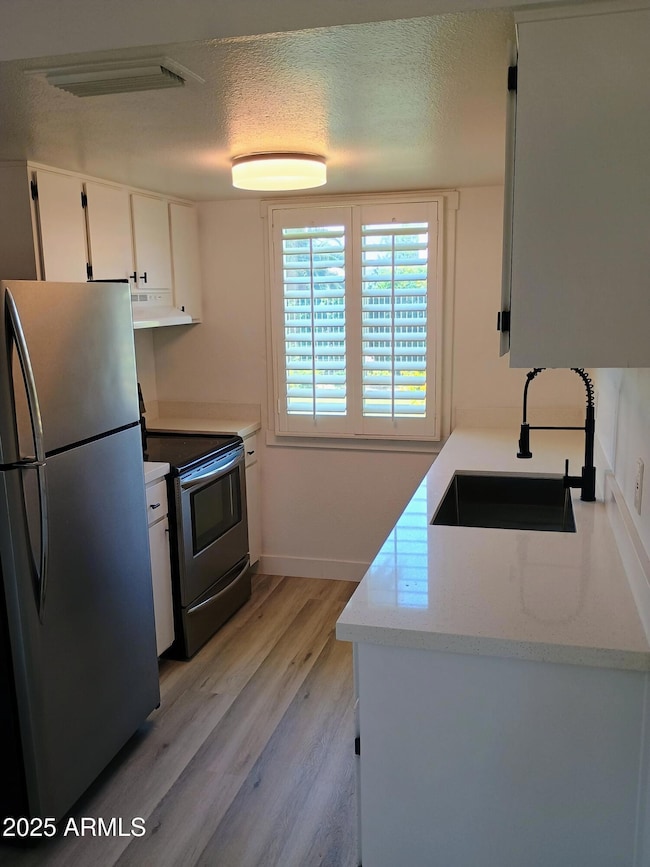 Scottsdale Condo Kitchen Wide View