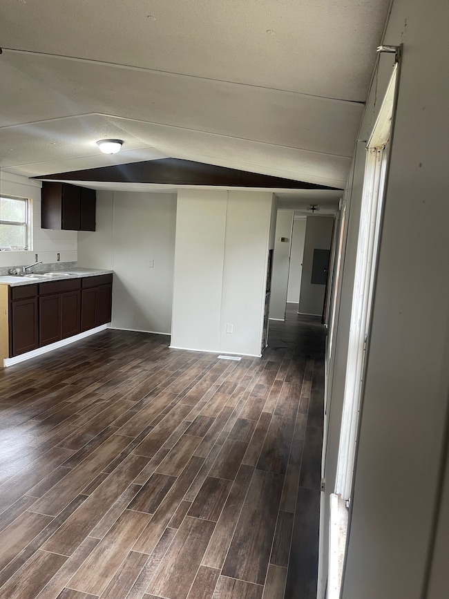 65 Fowler Cir, Hollow Rock, TN 38342 - photo 2