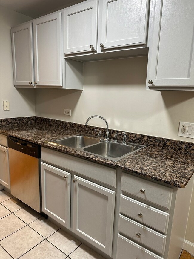 820 Seward St unit 3D, Evanston, IL 60202 - photo 3